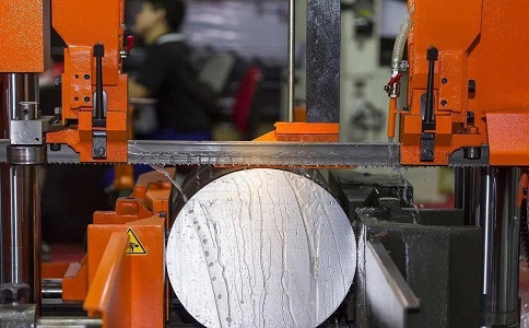 万江街道立式金属带锯床切削出现跑带故障解决方法! 万江街道立式金属带锯床切削出现跑带故障解决方法!